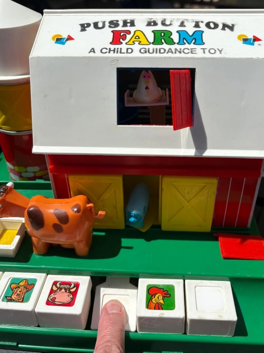 Child Guidance Push Button Farm “WORKING PUSH-BUTTON FEATURES”